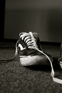 cipő, cipőfűző, nyári cipő, fekete-fehér