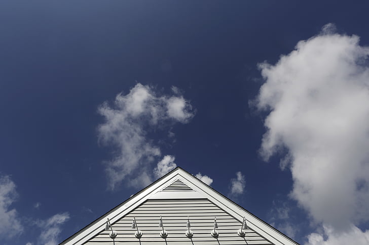 Branco, de madeira, telhado, nublado, céu, azul, nuvens