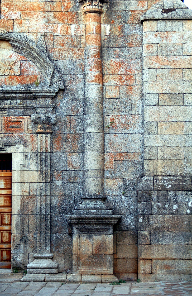 Puebla de sanabria, Castilla, baznīca, arhitektūra, kolonnas, gentrija, fasāde