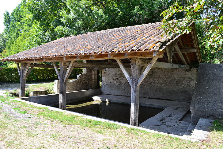 lavage, Issigeac, Dordogne, carreaux