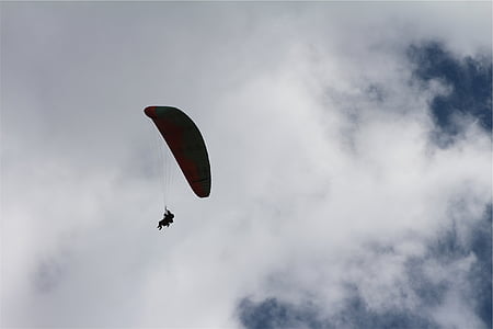 człowiek, szybownictwo, spadochron, Paralotniarstwo, niebo, chmury, pływające