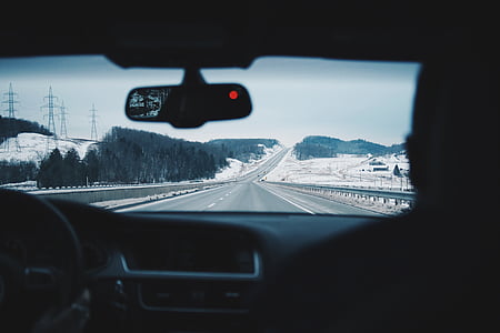 ขับรถ, รถ, กระจกหน้ารถ, ถนน, ฤดูหนาว, เย็น, ความเร็ว