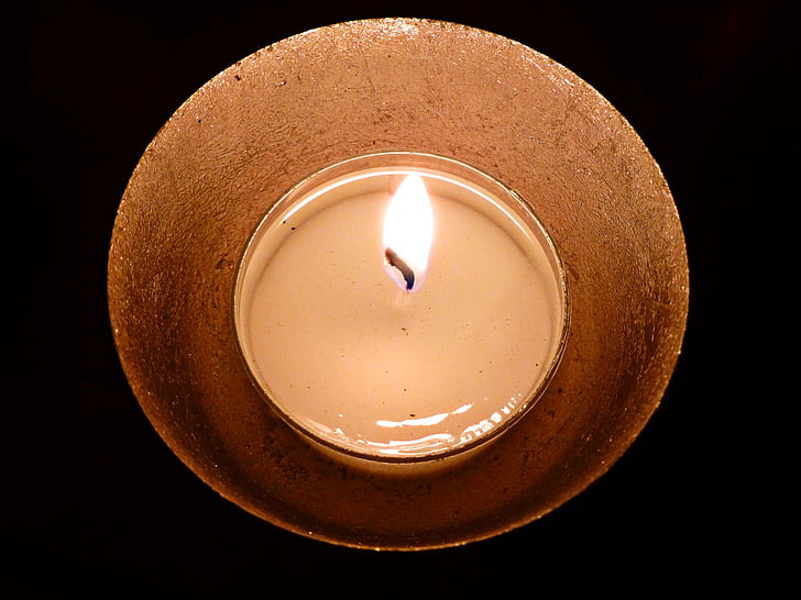 свещи, Tealight, светлина, пламък, романтичен, настроение, тъмнината