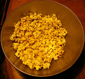 Popcorn, gurkmeja, mellanmål