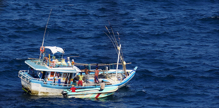 boot, ruwe zee, trawler, Oceaan, Sri lanka