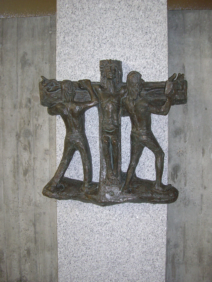 way of the cross in bronze, artist hans colonel of all, langenau