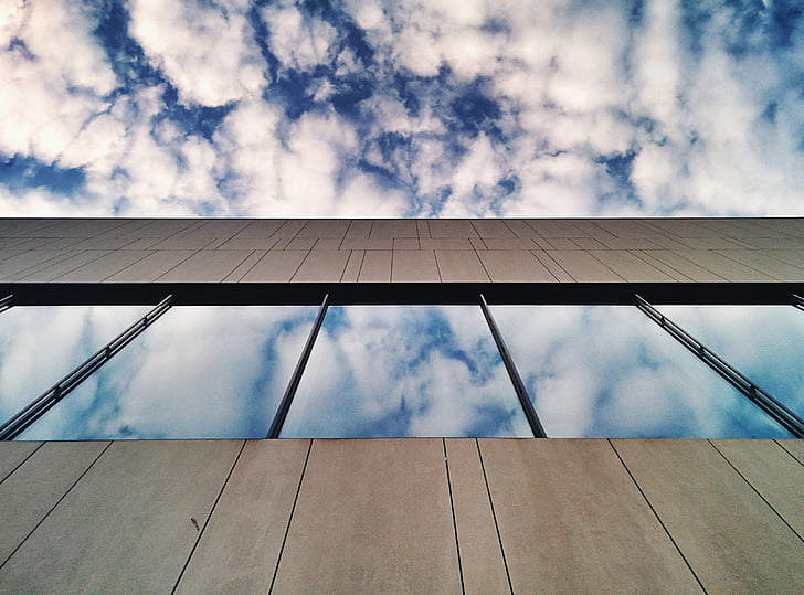 Bina, pencere, gökyüzü, bulutlar, yansıma, mimari