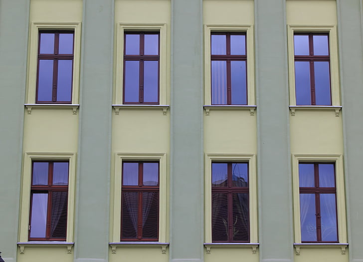 Pologne, Torun, architecture, Windows, régulière