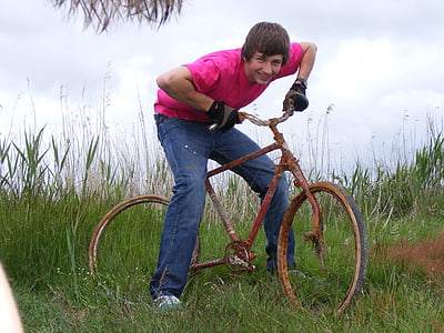 rower, ze stali nierdzewnej, zabawa, złom, chłopiec, nastolatek, rowerów