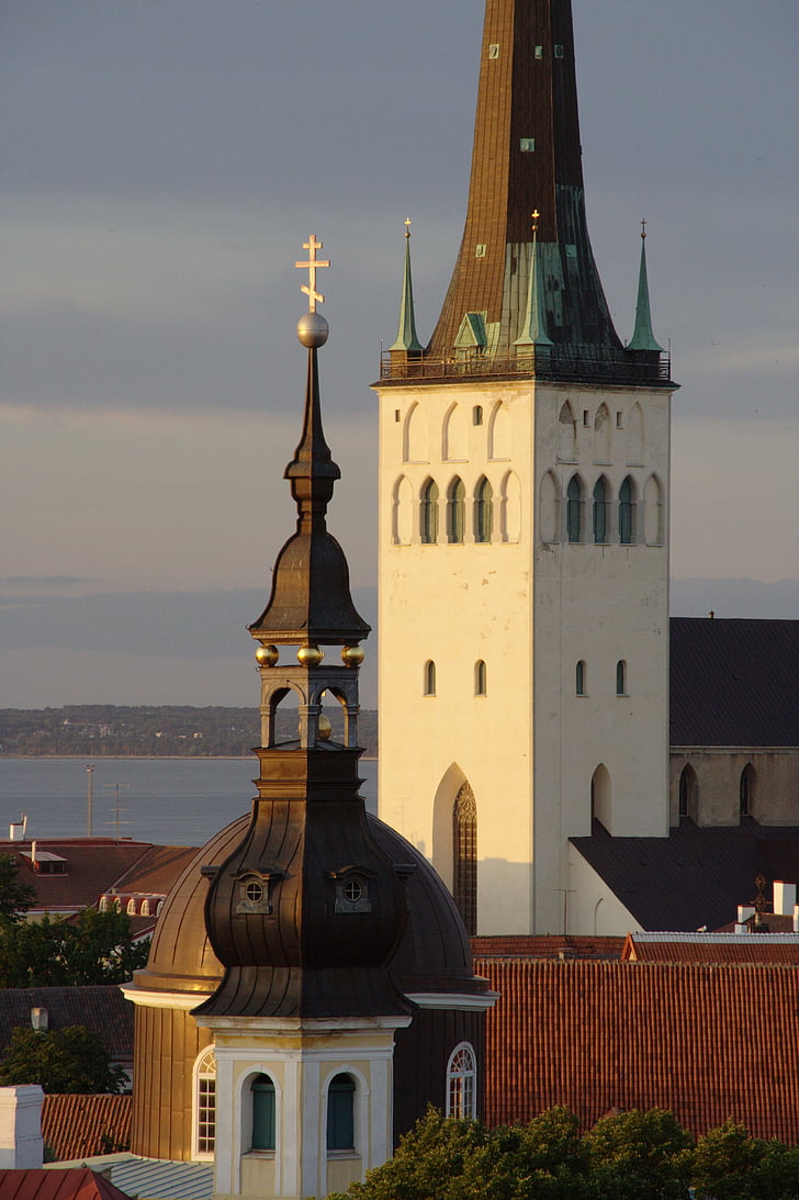 Estonia, Tallinn, phố cổ, Olaf church