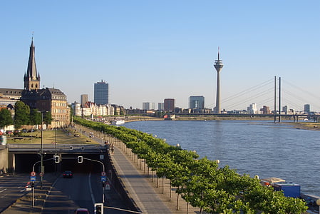 Düsseldorf, río Rin, casco antiguo