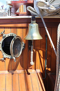 campana, Hermione, buque escuela