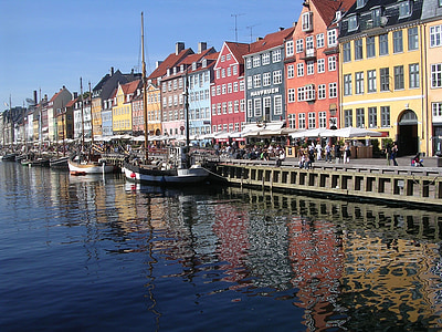 Malebná štvrť Nyhavn, vody, reflexie, Kodaň, Dánsko, Waterfront, Canal