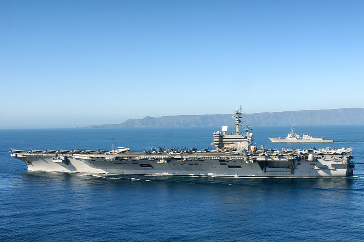 USS ronald reagan, repülőgép-hordozó, Sky, felhők, US navy, Bay, kikötő