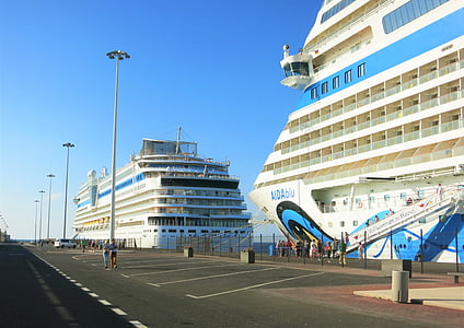 Twin lodí, Aida, Cruise