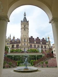 Schwerin, Mecklenburg-Vorpommern, säte för regeringen, delstatshuvudstaden, slott, arkitektur, platser av intresse
