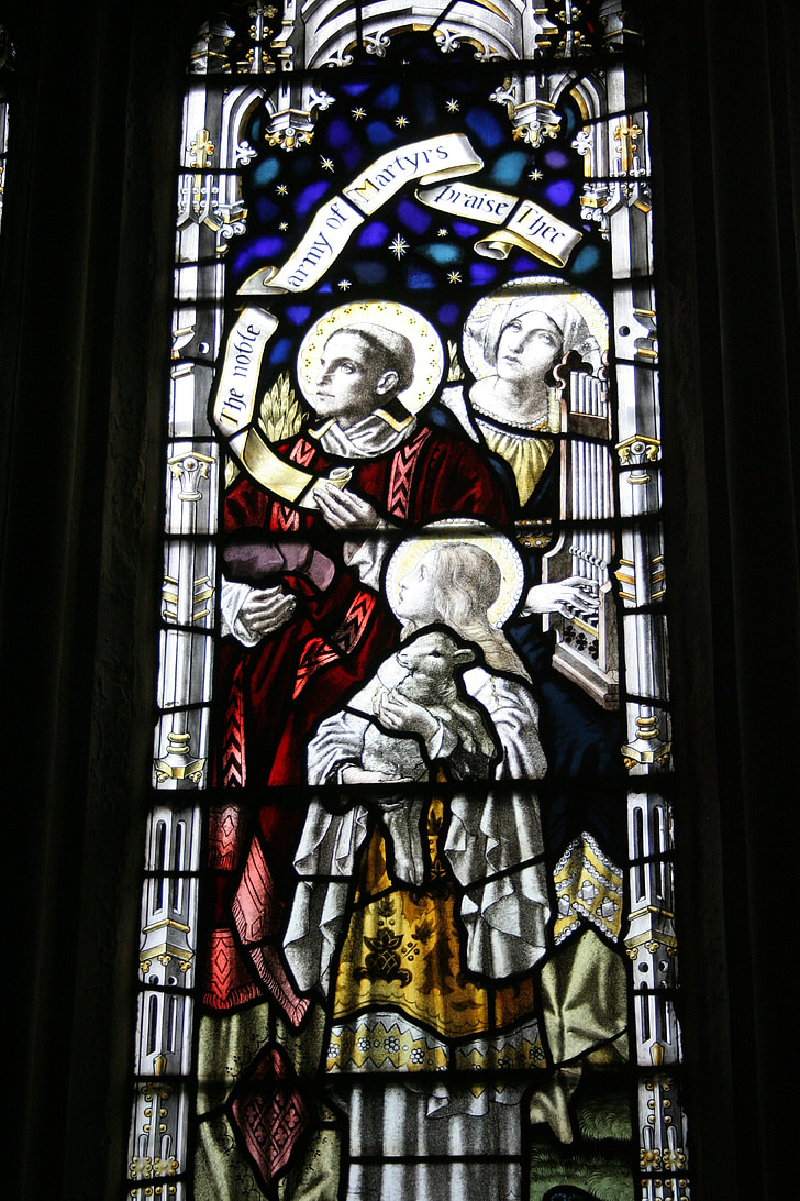finestra di vetro macchiata, Chiesa di St michael, Sittingbourne, finestra Memorial, Martiri, St cecilia, organo portativo