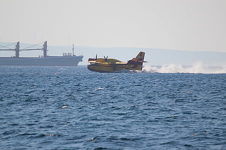 Canadair, Grécia, avião de combate a incêndios, fogo, mar, Chios, bombeiros