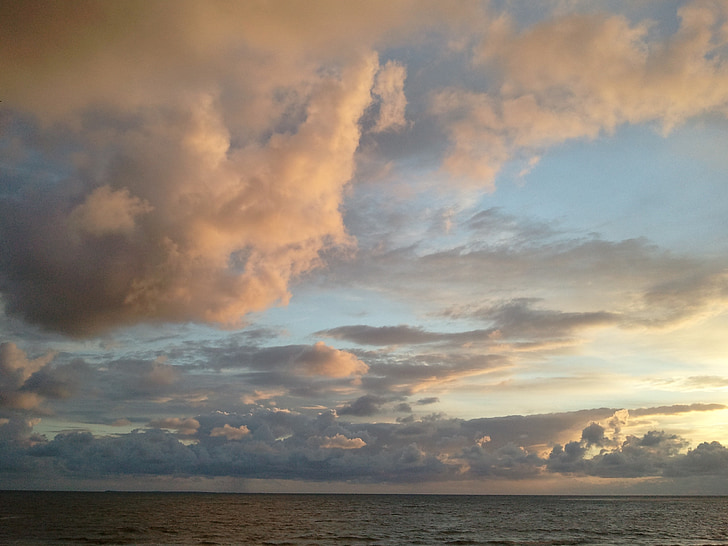 ηλιοβασίλεμα, στη θάλασσα, σύννεφα, παραλία, βραδινό ουρανό, φύση, cloud - sky