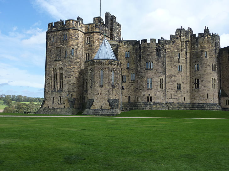 Alnwick castle, Anglie, hrad, historické, středověké