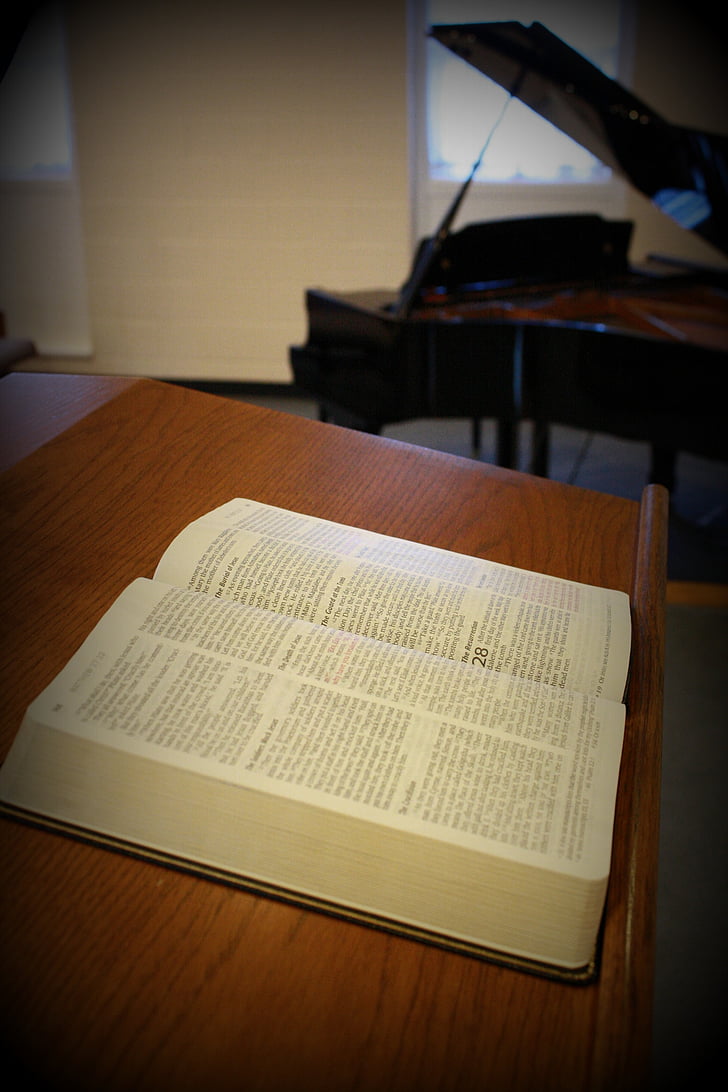 Biblia, piano, kostol, Kresťanské