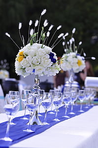 wedding, table flowers, western-style dining area, wine glasses, table, napkin, banquet