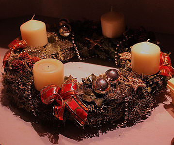 Adventes vainags, brīvdiena, sveču gaismā, Ziemassvētki, svece, apdare, ziemas