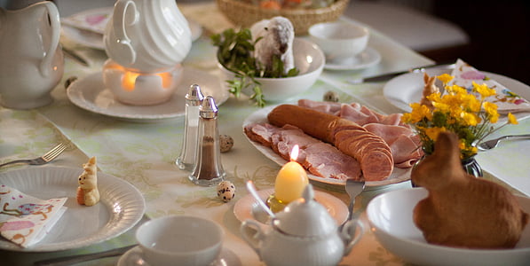 Velikonočni zajtrk, Velikonočni, Tabela, ki zajema, Festival, družine, Tabela gedeckter
