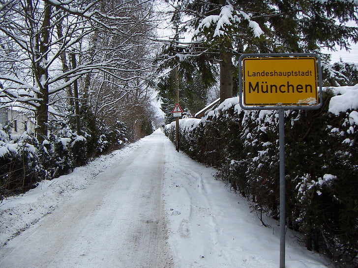 munich, off the beaten track, lonely, entrance, city limits, district exterior, snow