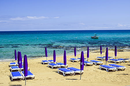 海滩, 沙子, 海, 日光浴浴床, 雨伞, 度假, 蓝色