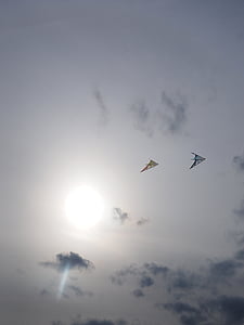 dragons, dragon fly, kite flying, allow kite flying, sun, sky, clouds