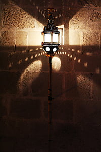 Lampada, Lampada cataro, luce e ombra, Vecchia lampada, gioco di ombra, Lampada elettrica, luce di via
