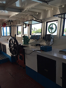 Филипини, Ferry служба, кабината