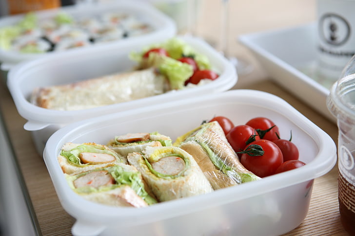 Oběd box, piknik, sendvič