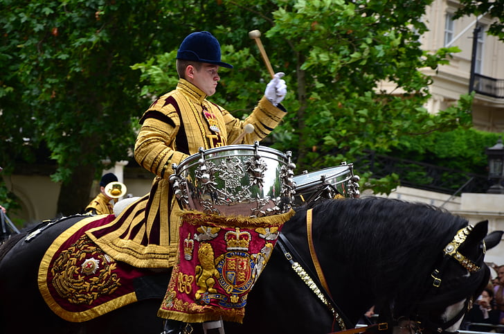 drum, drummer, queen, parade, england, horse, royal