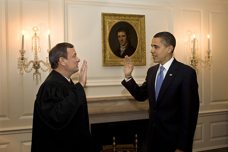Barack obama, John g roberts jr, CJ, beheert de eed, een tweede keer, met barack obama, grafiek kamer