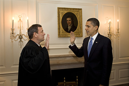 Барак Обама, g Джон Робертс jr, CJ, управляет присягу, во второй раз, с Бараком Обамой, номер диаграммы