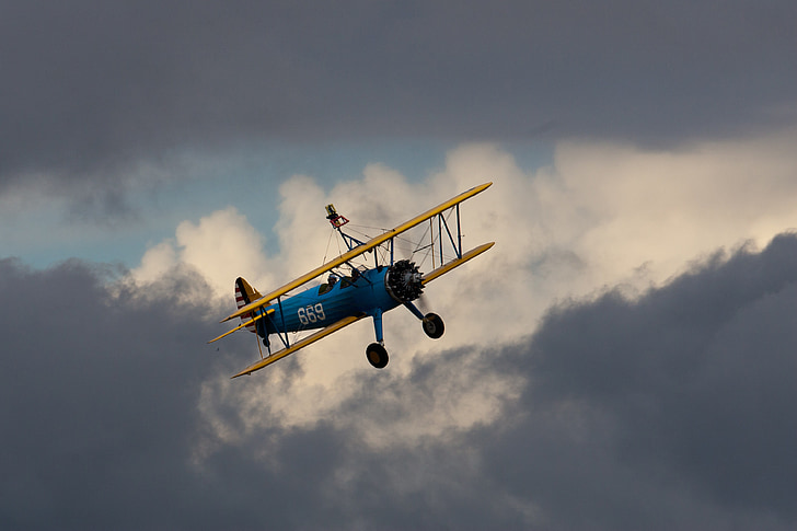 biplan, flygande, propeller, Oldtimer, tunga moln
