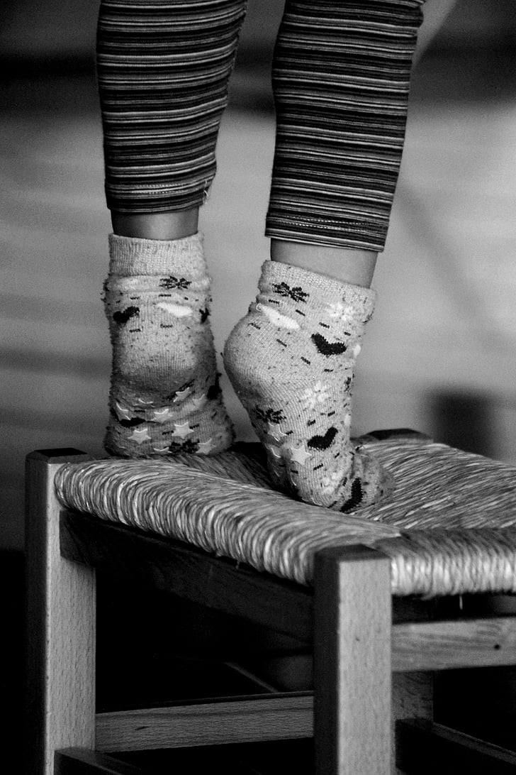 крака, чорапи, табуретка, малко момиченце, малки, къща