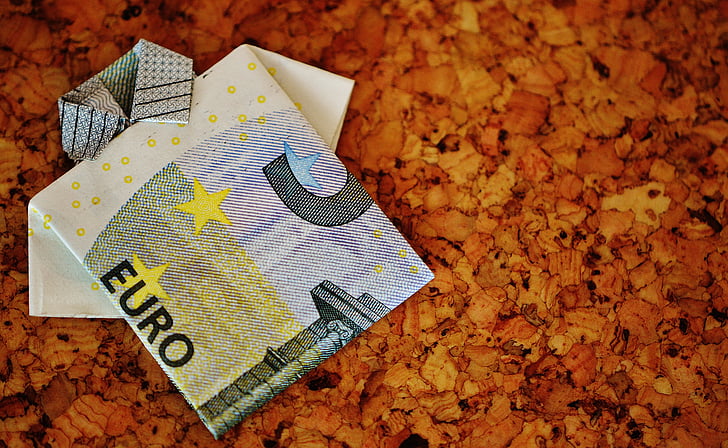 Последният риза, доларовата банкнота, 5 евро, сгънат, подарък, пари, валута
