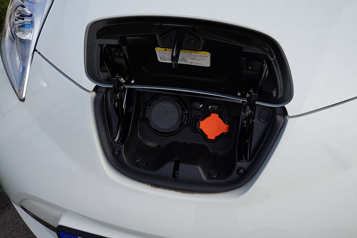 Nissan leaf, tomada de carga, recarga, carro elétrico, moderna, tecnologia, sustentável