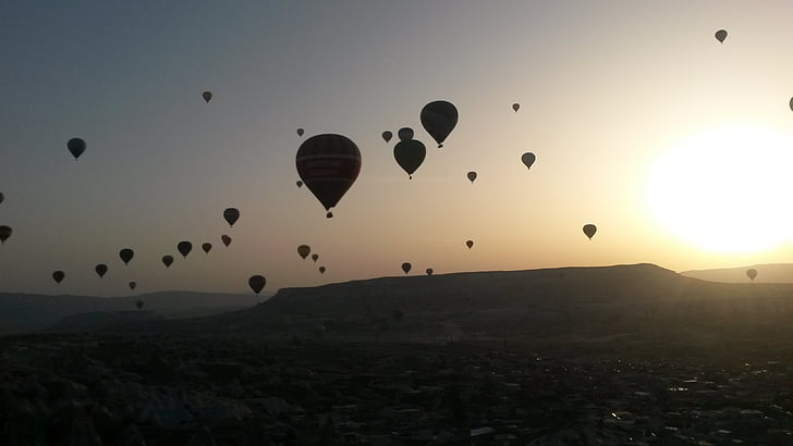 Heißluftballon, Ballon, Fahrt mit dem Heißluftballon, Abenteuer, Turkei, Kappadokien, Sonnenaufgang