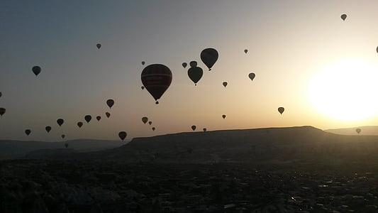 ballon à air chaud, ballon, tour en montgolfière, aventure, Turquie, Cappadoce, lever du soleil