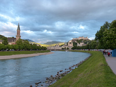 Salzburg, Abendstimmung, Salzach, Rzeka, nad rzeką, Evangelische christuskirche, Kościół Chrystusa