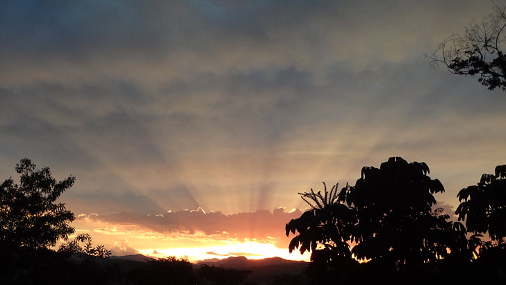 puesta de sol, montaña, Rayos