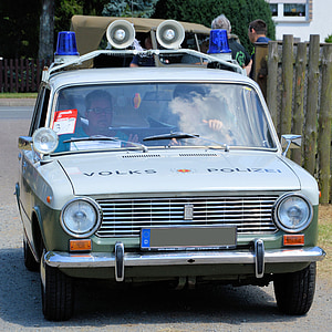 Oldtimer, historiskt sett, polisen fordonet, Rikspolisstyrelsen, Lada, delad Tyskland, DDR
