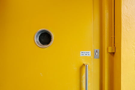 gros plan, porte, poignée de porte, porte en bois, jaune