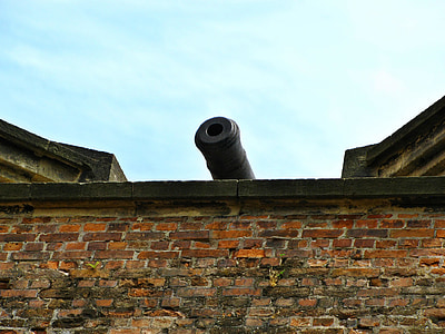 cannon, fortress, castle, castle wall, bricks, tourist attraction, middle ages