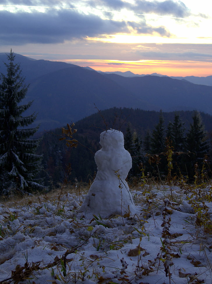 shadows, snowman, clouds, mountains, country, snow, sunset