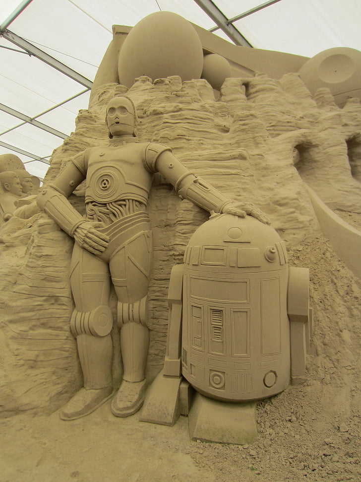 zand wereld, zand sculpturen, Star wars, c-3po, R2D2, zand kunst